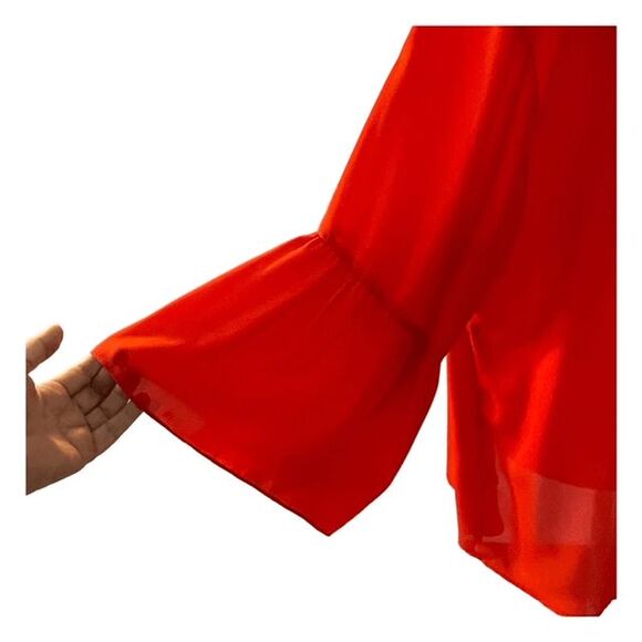 Violet + Claire Bell Sleeve Blouse Red Flowy V-Neck Notch Collar Grommet Detail - Picture 3 of 8